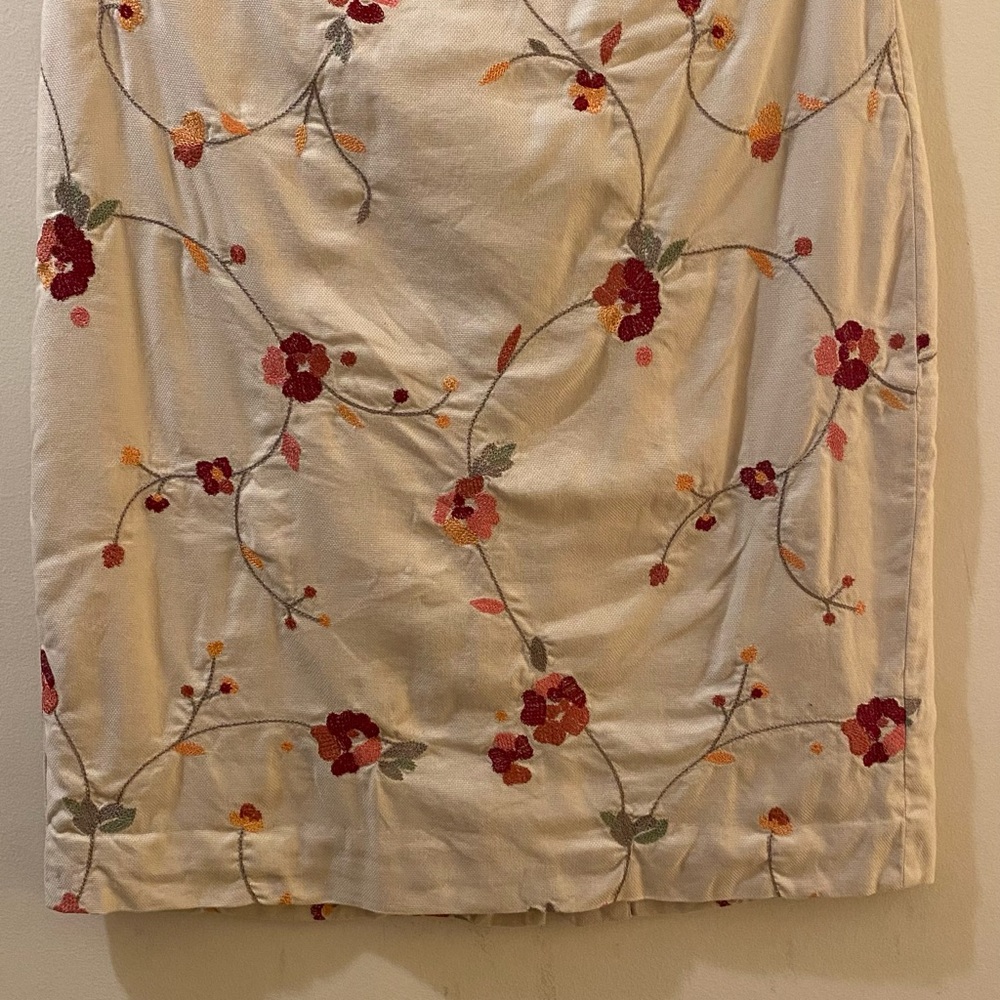 Floral Embroidered Beige Skirt
